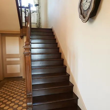 Maison Bourgeoise De Deux étages